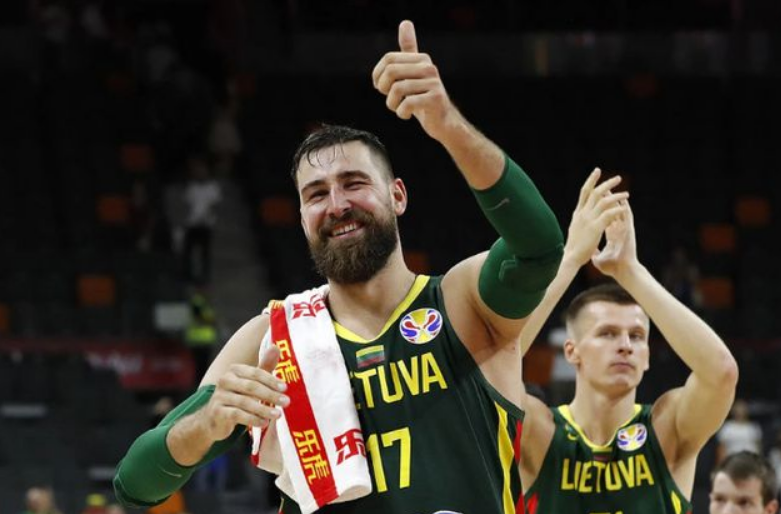 立陶宛男篮轻取火箭，莫兰特制霸全场