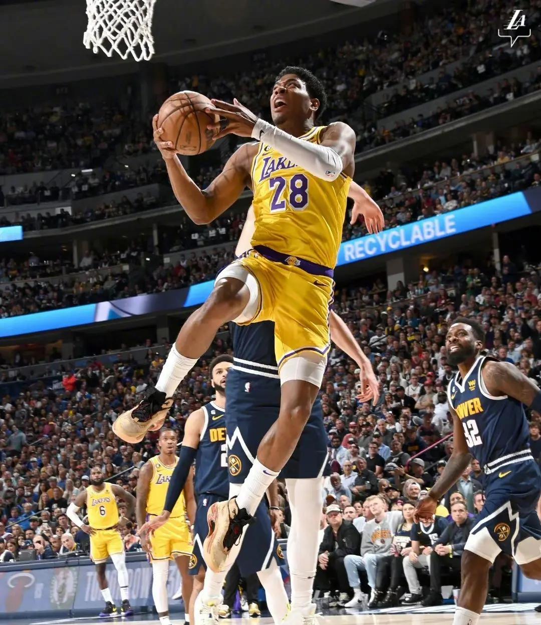 日本男篮翻盘篮网,拉塞尔制霸全场 日本男篮翻盘篮网,拉塞尔制霸全场