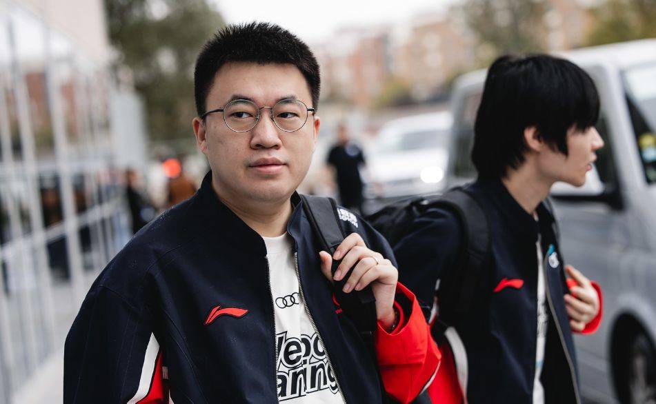 MAD轻取Rogue，Xiaohu打破历史纪录的简单介绍