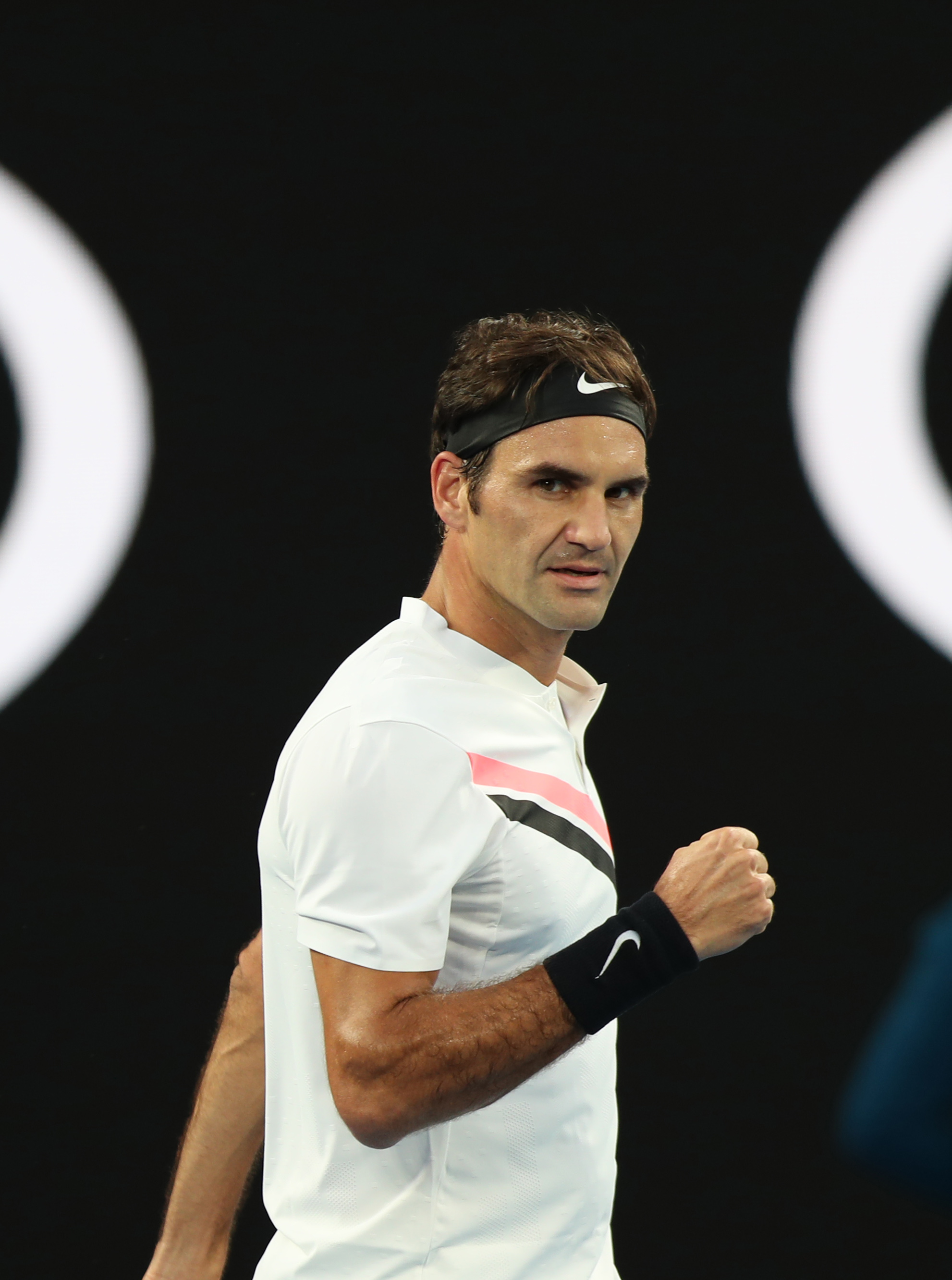 世界网球队力克澳大利亚网球队，费德勒高光表现的简单介绍