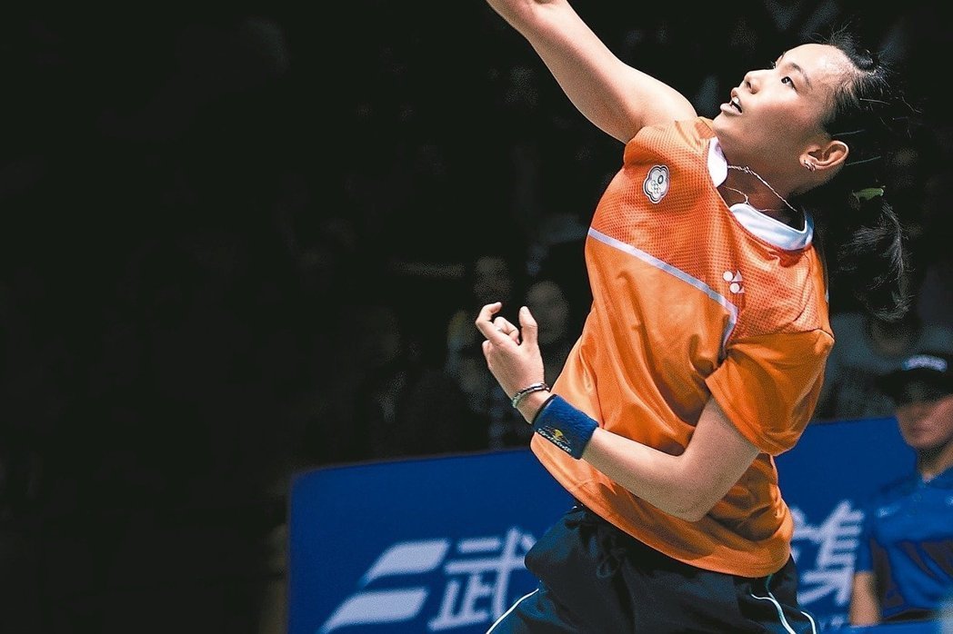 中国羽毛球队完胜英格兰羽毛球队,戴资颖爆发神勇的简单介绍 中国羽毛球队完胜英格兰羽毛球队,戴资颖爆发神勇的简单介绍