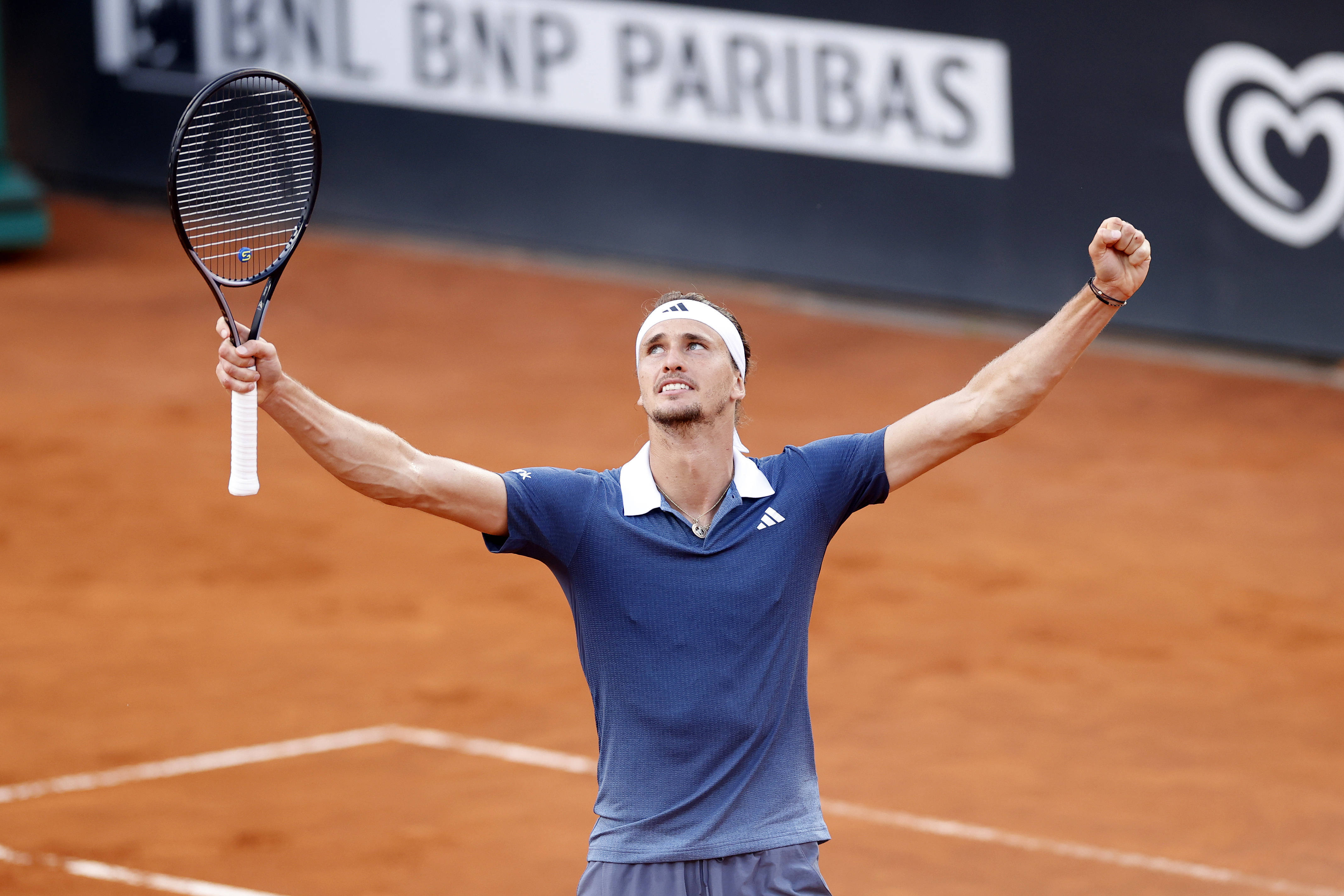 意大利网球队翻盘法国网球队,兹维列夫绝境逆转的简单介绍 意大利网球队翻盘法国网球队,兹维列夫绝境逆转的简单介绍