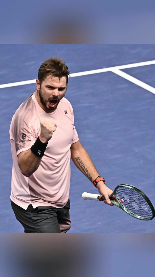 美国网球队力克英国网球队，瓦林卡绝境逆转