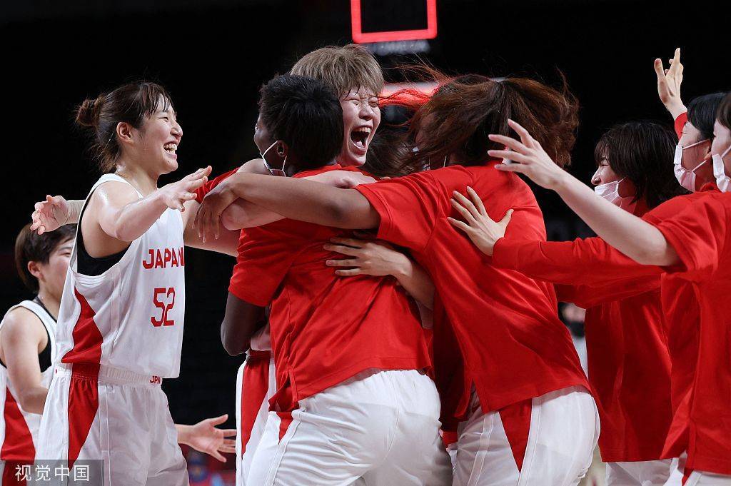 法国乒乓球队险胜比利时乒乓球队，张继科制霸全场