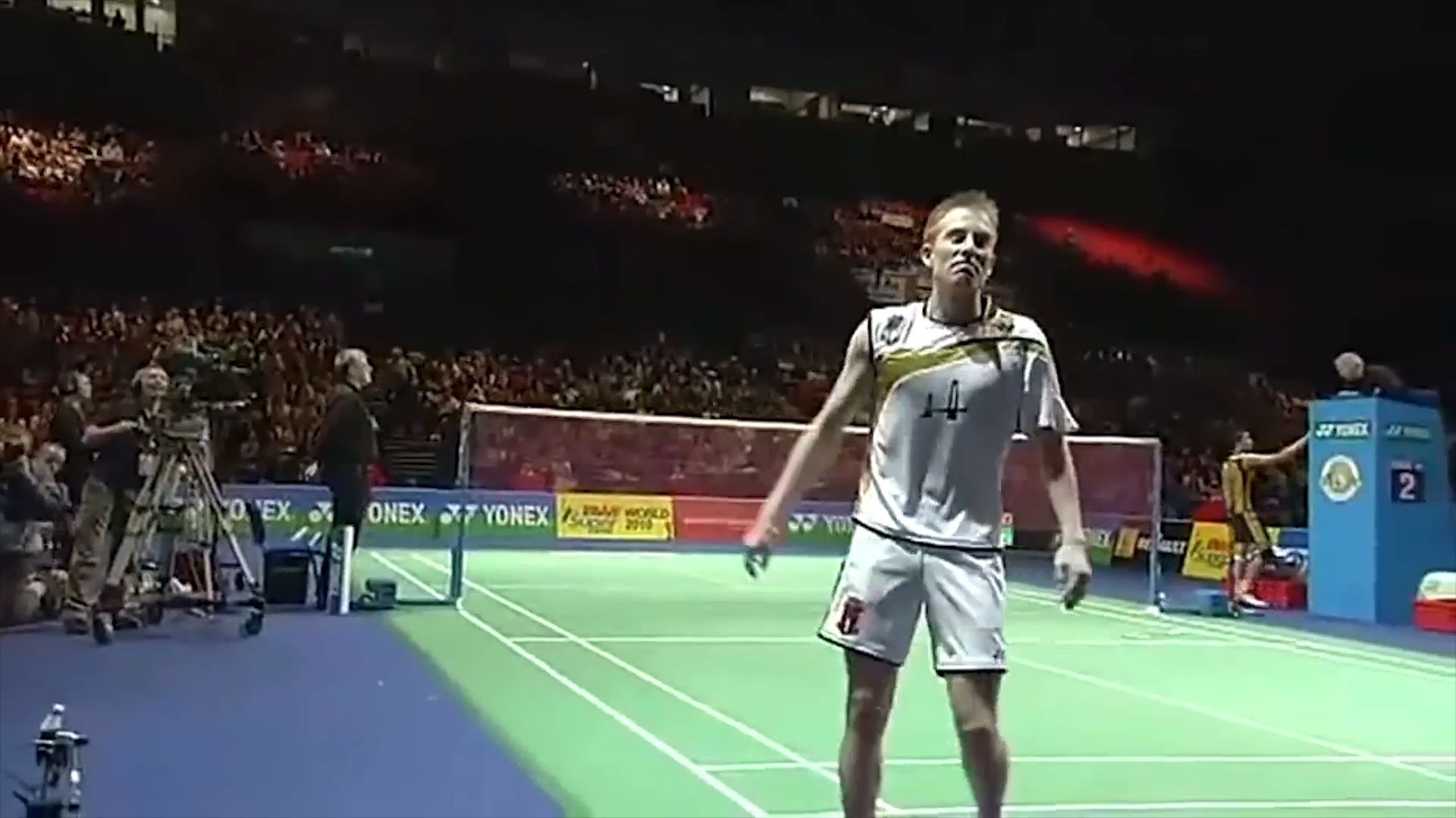 包含英格兰羽毛球队血洗丹麦羽毛球队，陶菲克送出助攻的词条