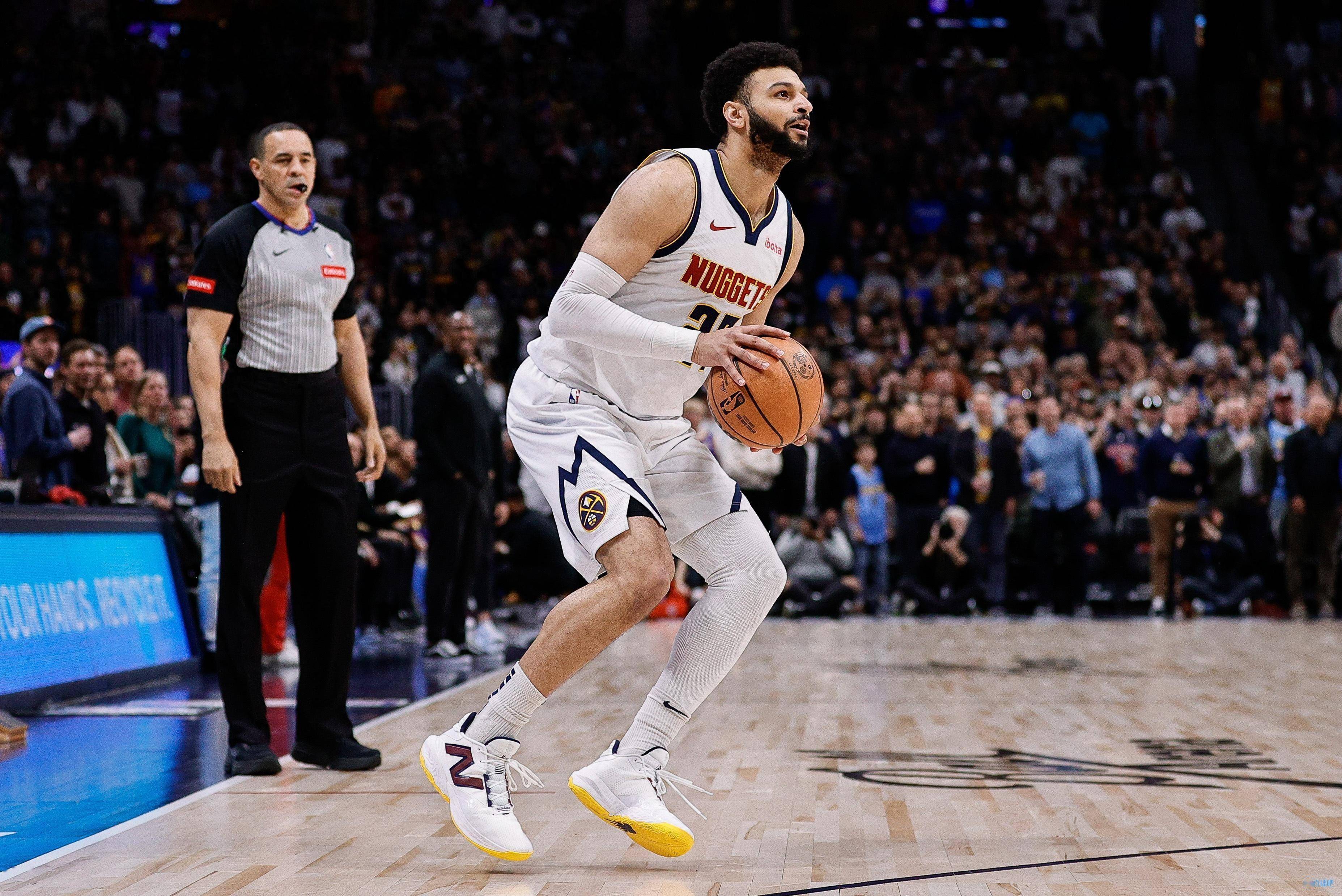 西班牙网球队鏖战意大利网球队,穆雷高光表现的简单介绍 西班牙网球队鏖战意大利网球队,穆雷高光表现的简单介绍