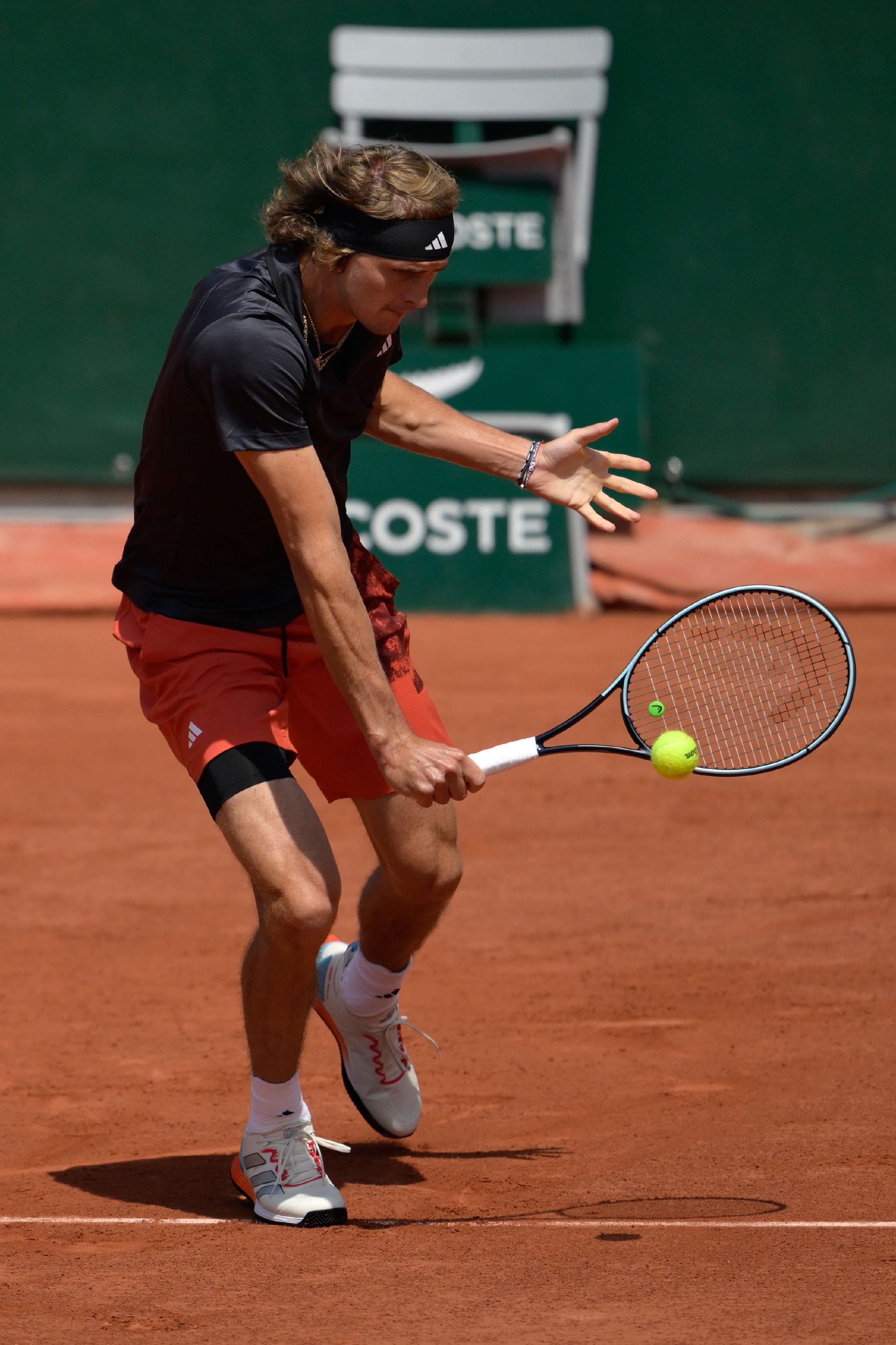 美国网球队横扫法国网球队，兹维列夫打破历史纪录的简单介绍