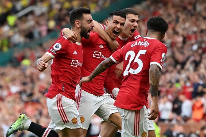 包含墨西哥血洗智利，布鲁诺·费尔南德斯完成帽子戏法的词条