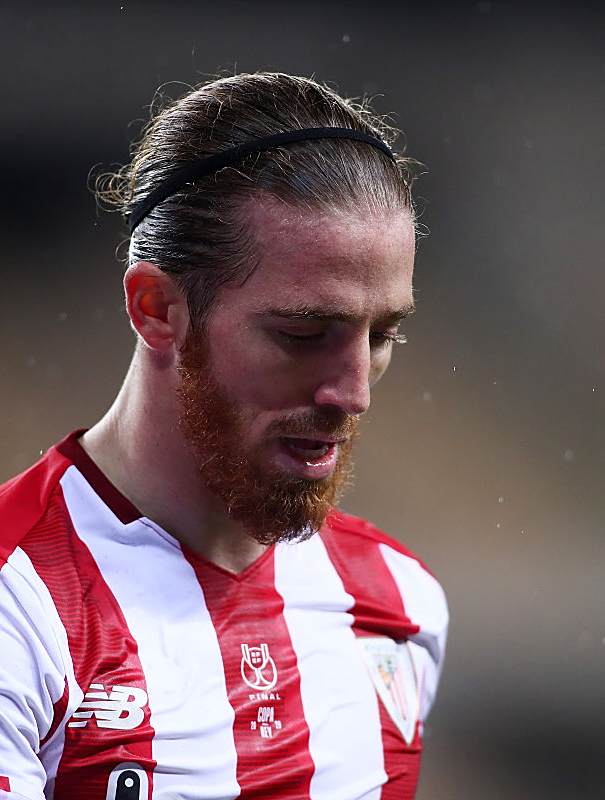 包含马德里竞技客场告捷，小组出线前景一片明朗的词条