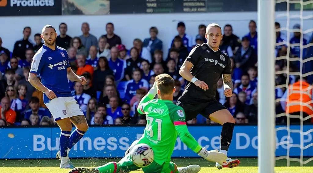 伊普斯维奇客场苦战，阻止对手冲劲夺分