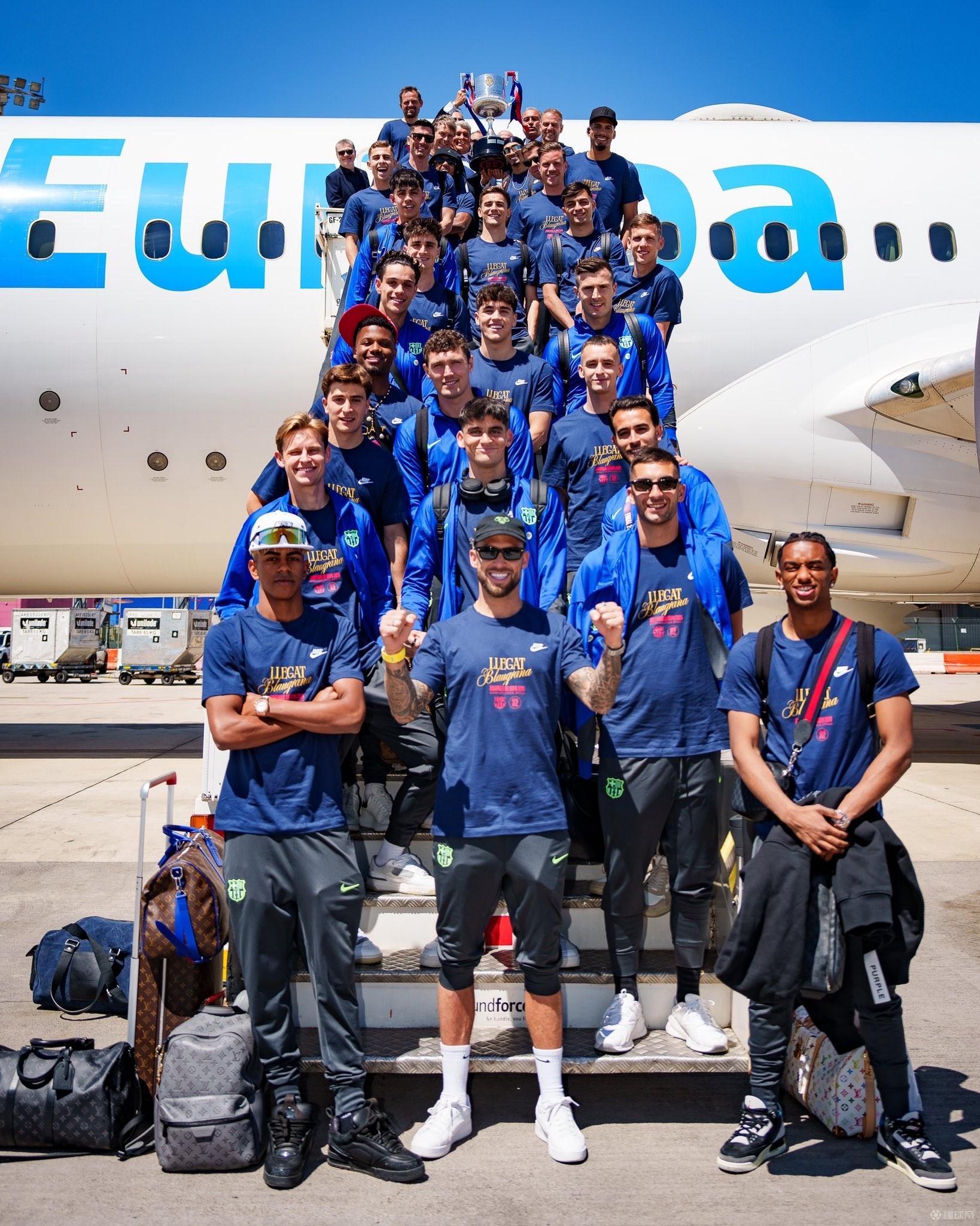 包含佛罗伦萨客场告捷,向联赛冠军发起冲击的词条 包含佛罗伦萨客场告捷,向联赛冠军发起冲击的词条