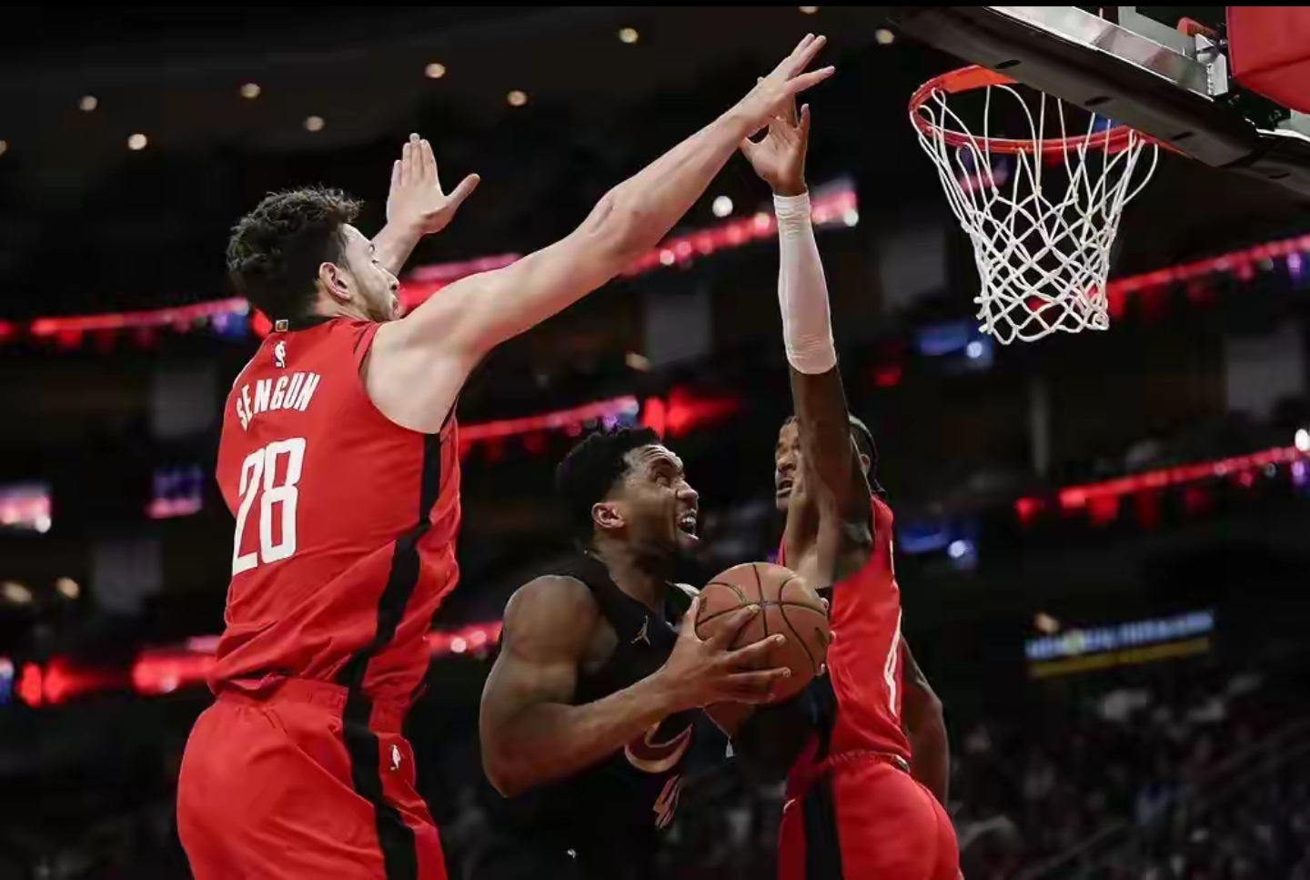 灰熊队喜迎主场胜利,士气高涨的简单介绍 灰熊队喜迎主场胜利,士气高涨的简单介绍