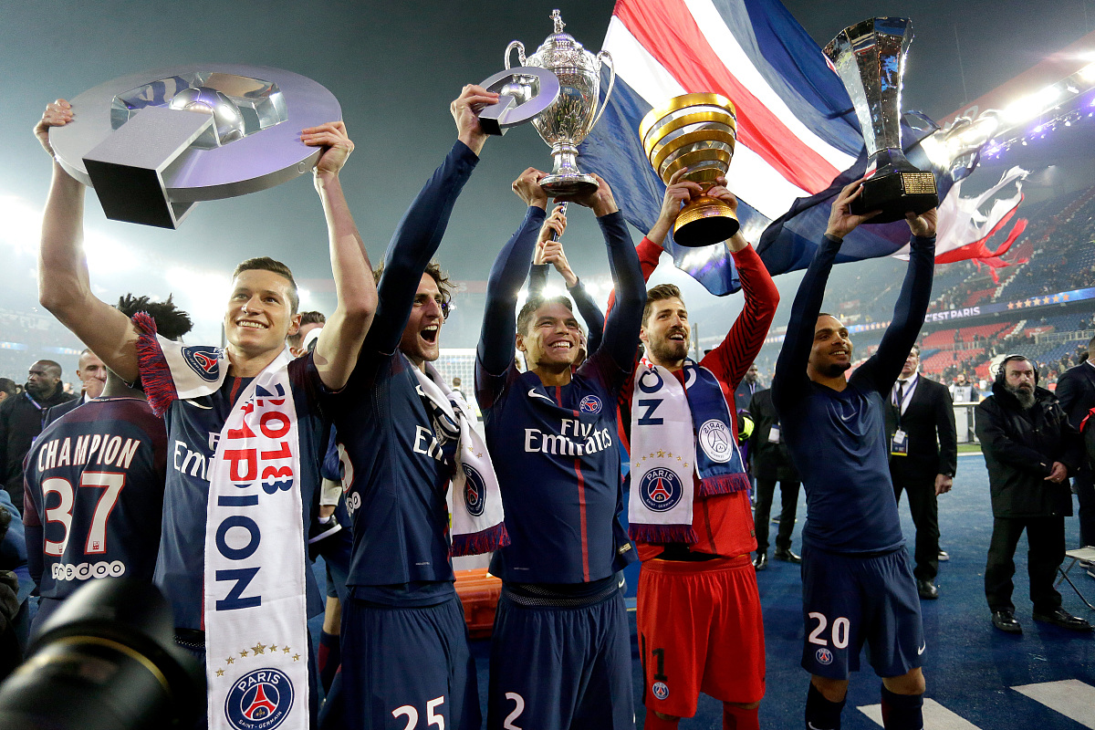 包含争夺欧冠资格，强队战火再掀高潮的词条