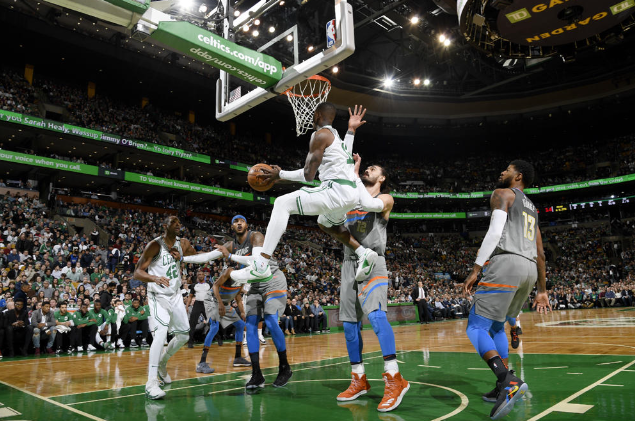 关于雷霆逆转勇士，塔图姆带队取胜的信息