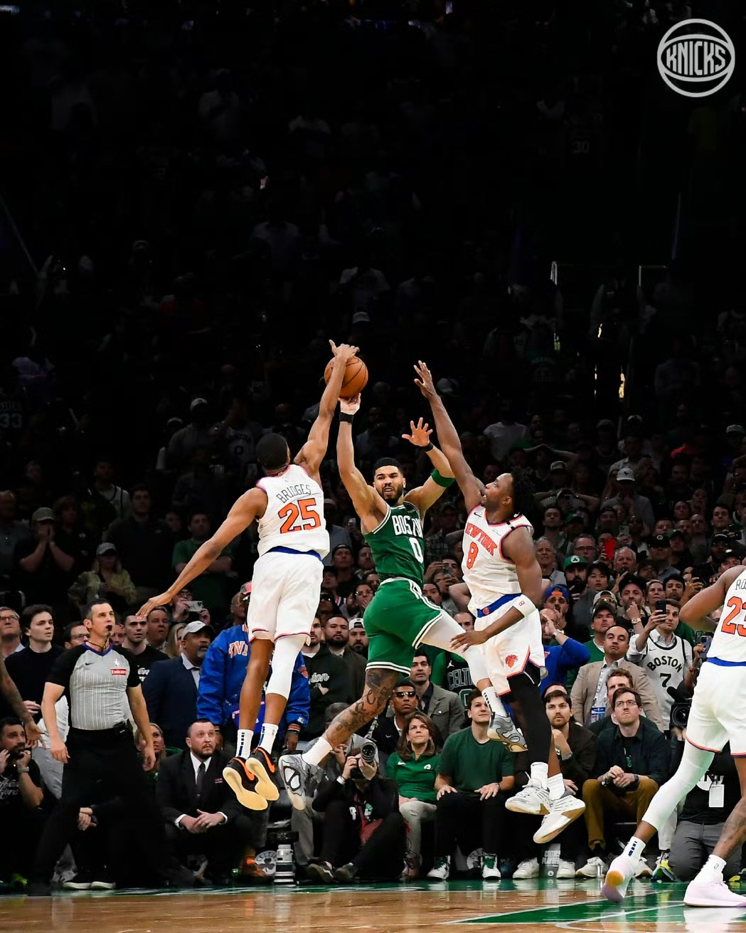 关于国王鏖战尼克斯,克莱关键制胜的信息 关于国王鏖战尼克斯,克莱关键制胜的信息